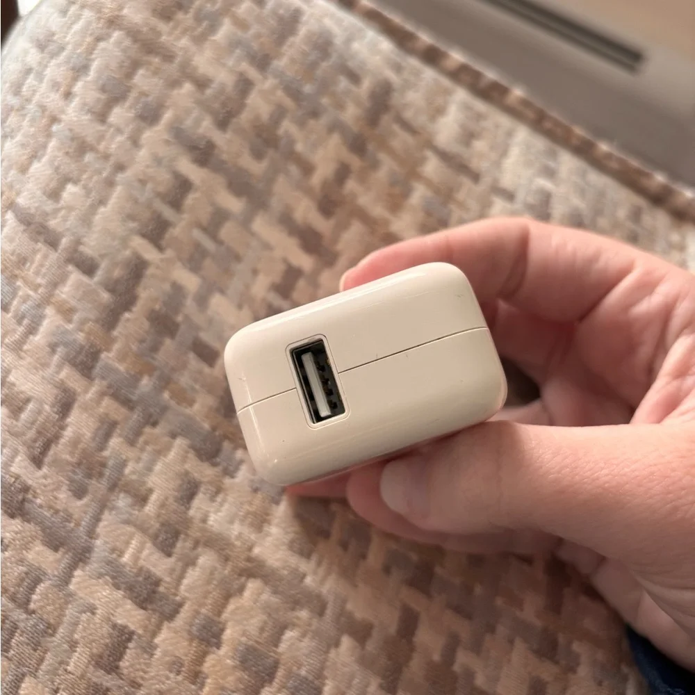 Apple USB Power Adapter 10W White Charging Block Used